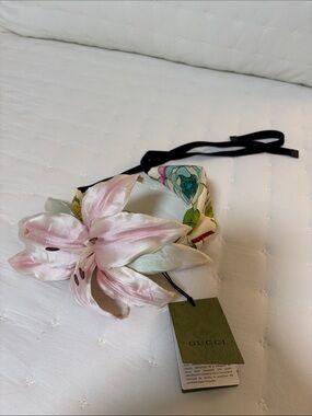 Gucci Headband Lilium Print
